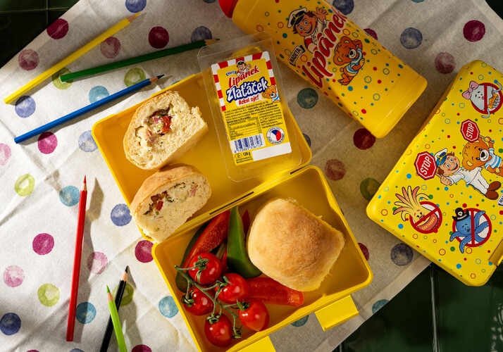 Buchtičky s Lipánkem Zlaťáčkem, Juhočeským žervé, šunkou a zeleninou