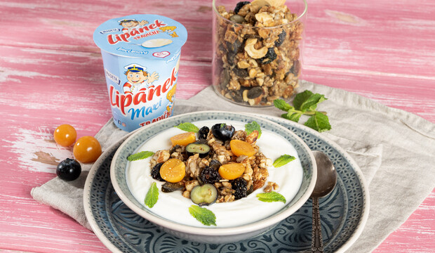 Granola s tradičným Lipánkom, orechmi a ovocím