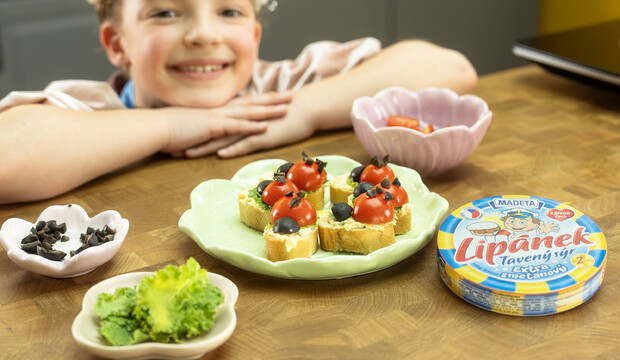 Nátierka z topeného syra Lipánek