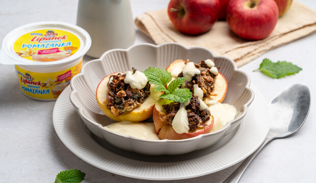 Vanilkové zapečené jablká s orechami a datľami