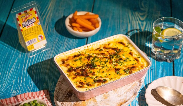 Zapečený Lipánek Zlaťáček s kuracím mäsom, bešamelom, hráškom, kukuricou a mrkvou